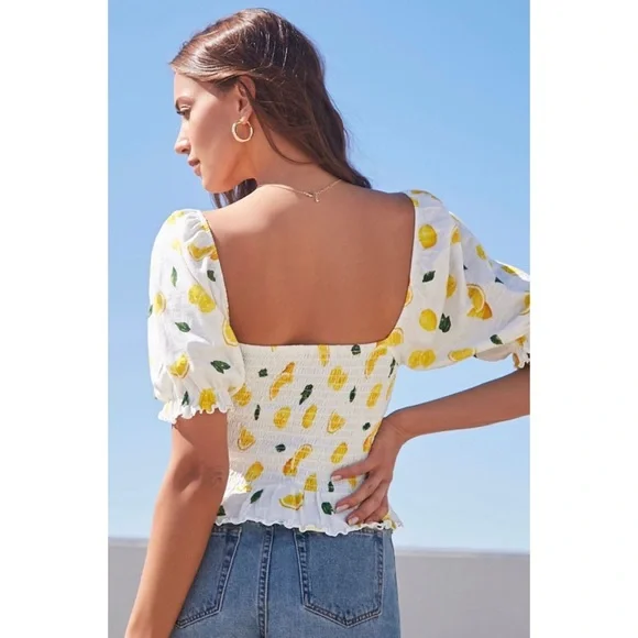 NWT Forever 21 Smocked Lemon Print cropped top cottagecore 100% cotton S novelty - Picture 2 of 9